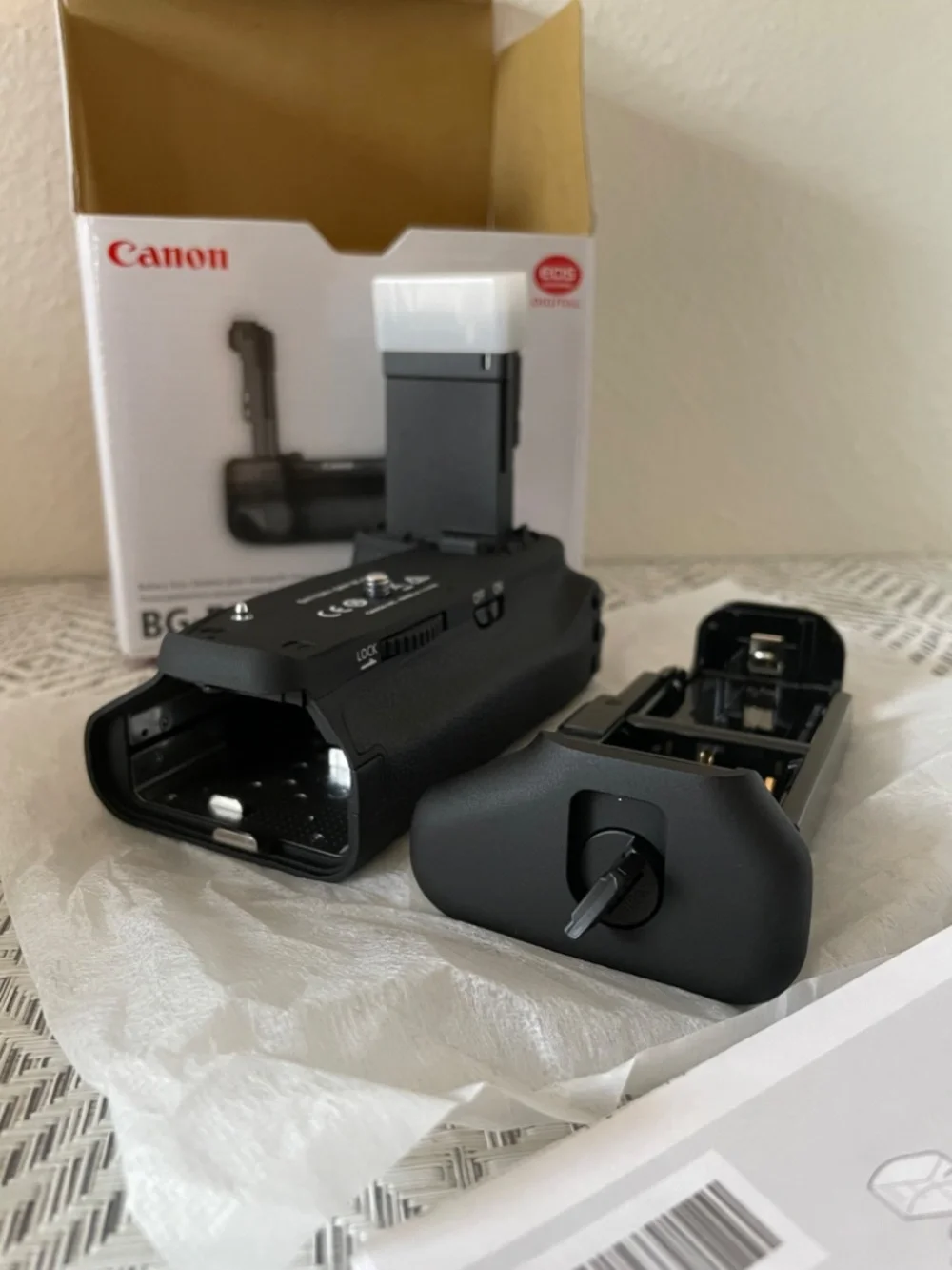 New Canon BG-E21 Battery Grip, Black, unused open box